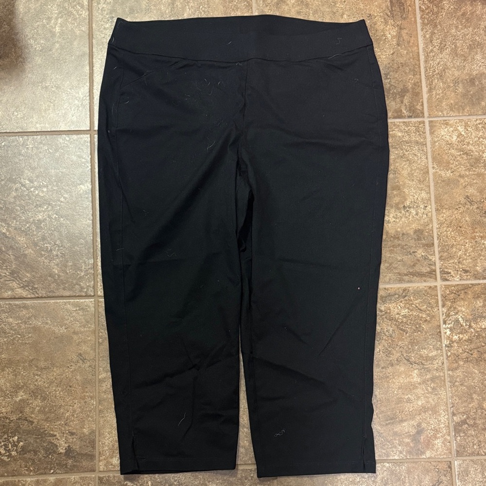 Chico beans, Black Cropped Pants/capris, size 3 or XL, stretchy
